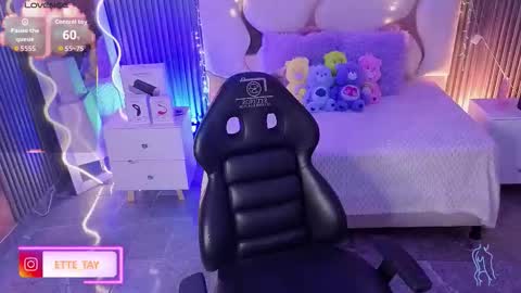 ette online show from 02-05-26, 03:22