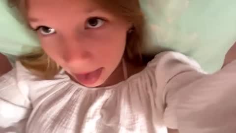 Lana online show from 09-12-25, 05:40