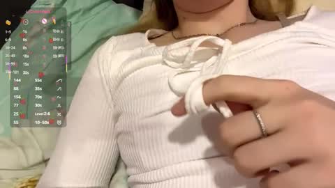 Lana online show from 10-28-25, 05:11