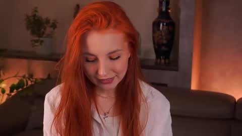 Snapshot of eugenecristino chatting on 10-28-25, 01:36 Lillie here and its my first day online show from 10-28-25, 01:36