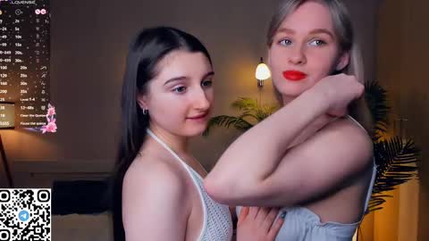 Kira and Kamila online show from 02-09-25, 07:52