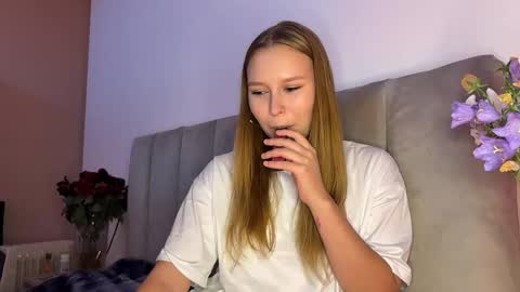 Snapshot of eugenierickel chatting on 05-26-26, 02:02 Alice online show from 05-26-26, 02:02