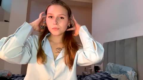 Snapshot of eugenierickel chatting on 06-07-26, 01:15 Alice online show from 06-07-26, 01:15