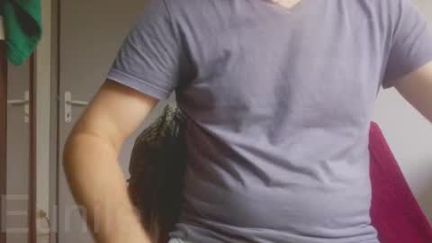 eunile online show from 10-24-25, 01:51