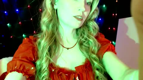 Liana online show from 12-21-24, 10:28