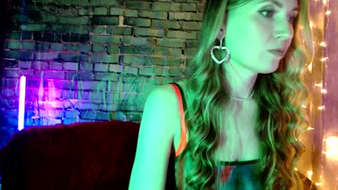 Liana online show from 01-17-25, 04:57