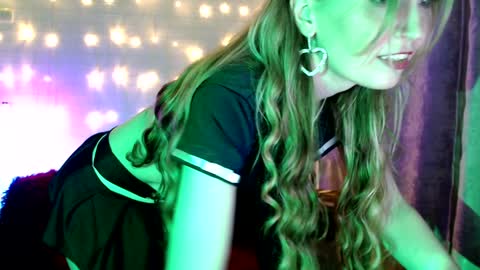 Liana online show from 01-26-25, 04:51