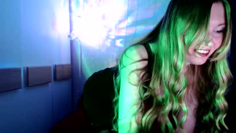 Liana online show from 03-11-25, 02:29