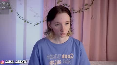Snapshot of euphoria_girls chatting on 09-18-25, 05:37 check about me online show from 09-18-25, 05:37