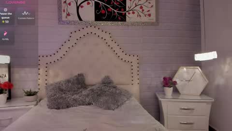 Snapshot of eureekaa chatting on 09-27-25, 02:05 Eurekaa online show from 09-27-25, 02:05