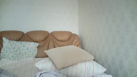 eva00186 online show from 10-10-25, 08:46