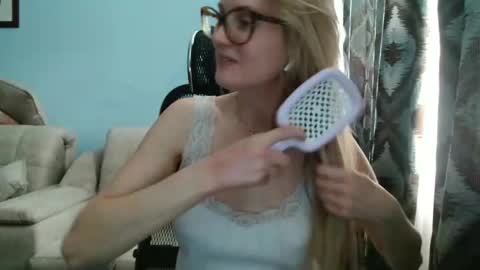 eva2323 online show from 03-07-25, 12:34