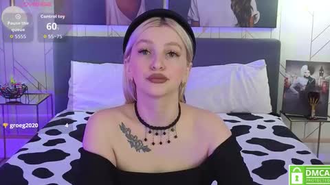 Snapshot of eva__summers chatting on 11-10-25, 04:33 Eva online show from 11-10-25, 04:33