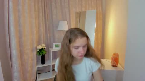 Eva online show from 10-04-25, 01:03