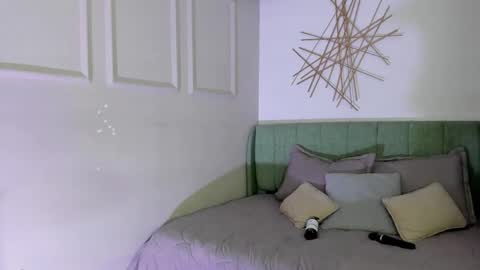 Snapshot of eva_boston chatting on 09-17-25, 01:51 Eva online show from 09-17-25, 01:51
