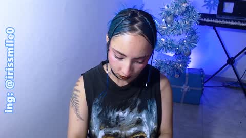 Snapshot of eva_brooks1 chatting on 12-31-24, 12:43 Iris Smile independent model online show from 12-31-24, 12:43