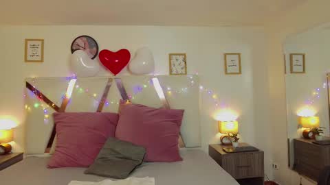 Snapshot of eva_daemon chatting on 02-18-25, 11:22 EVA DAEMON online show from 02-18-25, 11:22