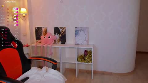 Im Eva online show from 02-12-26, 04:40