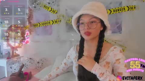 Evaa Depp online show from 10-28-25, 05:15