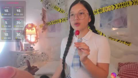 Evaa Depp online show from 10-31-25, 03:35