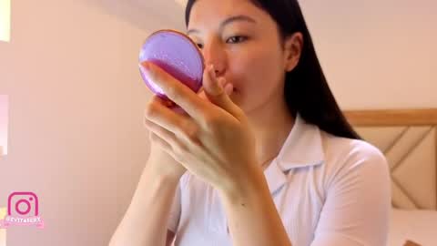 Snapshot of eva_depp_ chatting on 05-12-26, 10:01 Eva online show from 05-12-26, 10:01