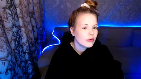 Snapshot of eva_ellis chatting on 06-16-26, 06:43 Eva online show from 06-16-26, 06:43