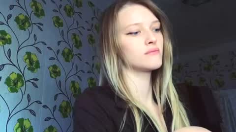 Evvie online show from 06-12-26, 06:34
