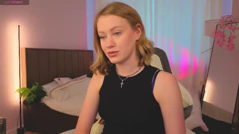 Snapshot of eva_hamilton chatting on 07-16-26, 12:38 eva hamilton online show from 07-16-26, 12:38