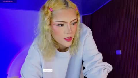 Eva  online show from 06-20-26, 01:36