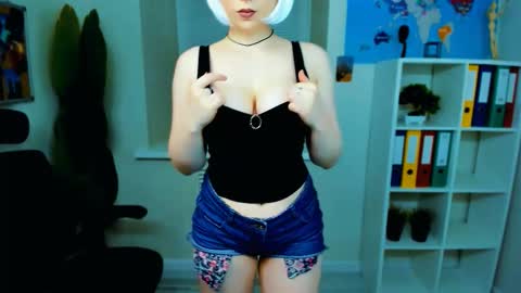 Eva online show from 09-21-25, 09:55