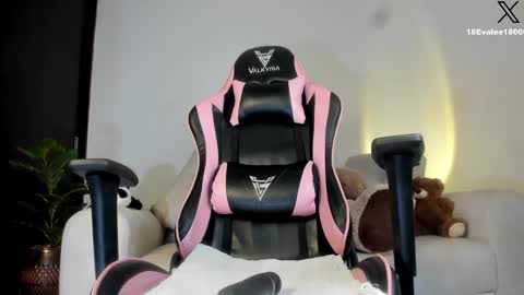 Eva   online show from 02-05-25, 04:59