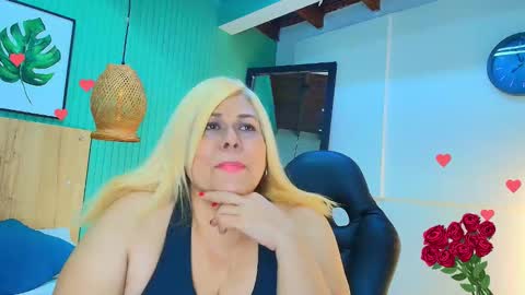 eva_love49 online show from 02-23-26, 06:49