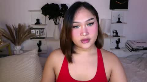 Queen Eva Mazikeen online show from 12-19-25, 06:37