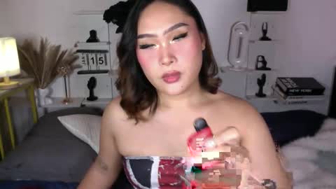 Queen Eva Mazikeen online show from 01-15-26, 05:45