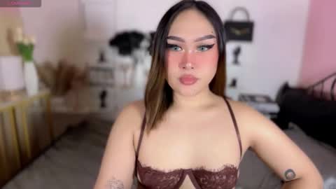 Queen Eva Mazikeen online show from 02-15-26, 05:15