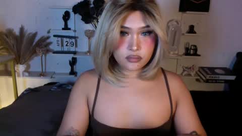 Queen Eva Mazikeen online show from 04-30-26, 11:53
