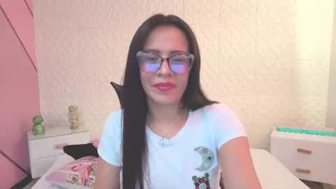 Eva  online show from 06-12-26, 03:22