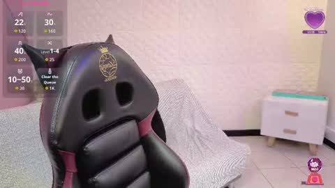 Eva  online show from 06-23-26, 02:37