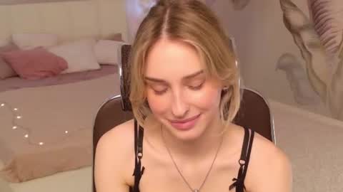 Snapshot of eva_mitchell chatting on 07-19-26, 01:04 Eva online show from 07-19-26, 01:04
