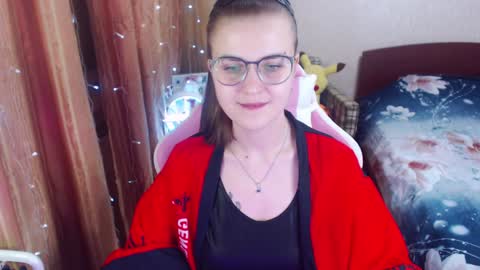 Snapshot of eva_orchid chatting on 12-25-24, 07:02 Eva online show from 12-25-24, 07:02