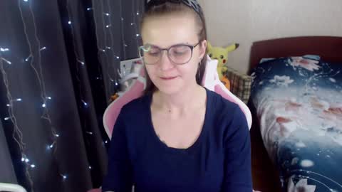 Snapshot of eva_orchid chatting on 01-06-25, 03:51 Eva online show from 01-06-25, 03:51