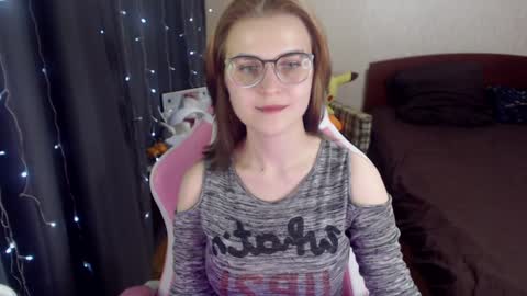 Snapshot of eva_orchid chatting on 01-11-25, 01:11 Eva online show from 01-11-25, 01:11
