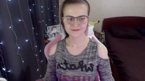 Snapshot of eva_orchid chatting on 01-14-25, 01:17 Eva online show from 01-14-25, 01:17