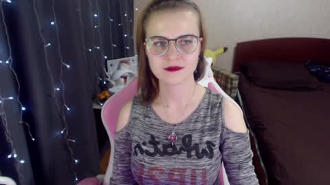 Snapshot of eva_orchid chatting on 01-15-25, 04:00 Eva online show from 01-15-25, 04:00