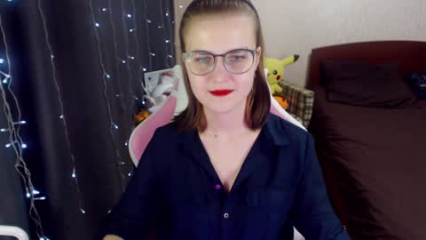 Snapshot of eva_orchid chatting on 01-19-25, 10:17 Eva online show from 01-19-25, 10:17