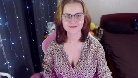 Snapshot of eva_orchid chatting on 01-28-25, 04:19 Eva online show from 01-28-25, 04:19