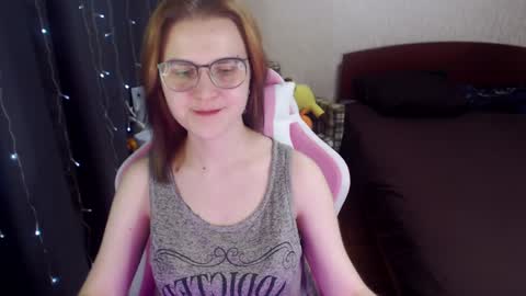 Snapshot of eva_orchid chatting on 02-04-25, 05:01 Eva online show from 02-04-25, 05:01