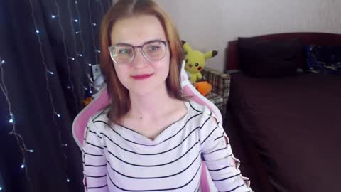 Snapshot of eva_orchid chatting on 02-08-25, 01:01 Eva online show from 02-08-25, 01:01