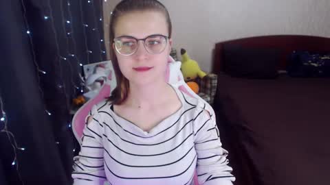 Snapshot of eva_orchid chatting on 02-11-25, 01:09 Eva online show from 02-11-25, 01:09