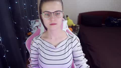 Snapshot of eva_orchid chatting on 02-11-25, 04:13 Eva online show from 02-11-25, 04:13
